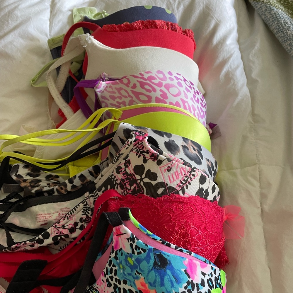 9 34D Victoria Secret Bras $50